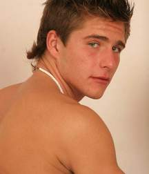 Alec 5abbee9124647.jpg