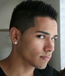 Damian sexy eyes 5ac3133eaf640.jpg