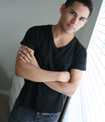 Damian sexy eyes 5ac3136a04179.jpg