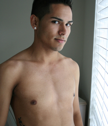 Damian sexy eyes 5ac313729f38a.jpg