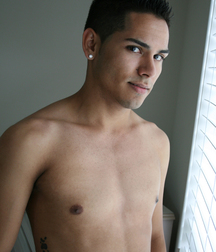 Damian sexy eyes 5ac3137b562dd.jpg