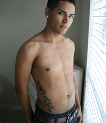 Damian sexy eyes 5ac313a0a267c.jpg
