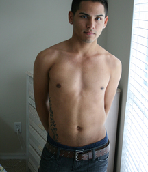Damian sexy eyes 5ac313b2240ff.jpg