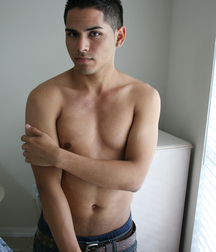 Damian sexy eyes 5ac313df05825.jpg