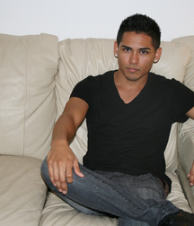 Damian sexy eyes 5ac3141438208.jpg