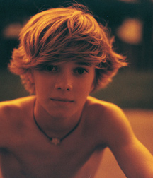 shirtless 5aaa98e14f3d7.jpg