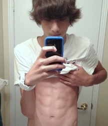 shirtless 5aaa9a0496b86.jpg