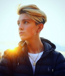 Twinks 5ab058bd70326.jpg
