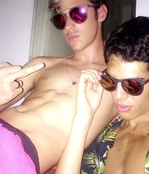 Skinny Twinks 5 :) 5ac16f1990780.jpg