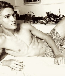 Skinny Twinks 6 :) 5ac464fd414cd.jpg