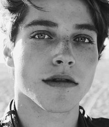 Froy Gutierrez  5b0d30176a278.jpg