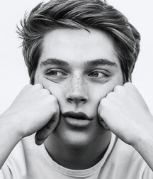 Froy Gutierrez  5b0d30321dfa7.png