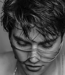 Froy Gutierrez  5b0d303ef3cad.jpg
