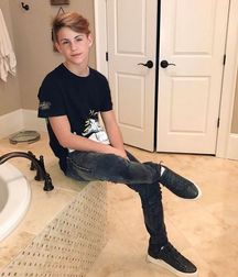 Skinny Twinks 32 :) 5b0ffb8b67242.jpg
