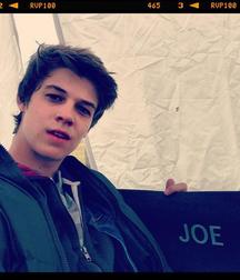 Colin Ford 5b2dc6295afbf.jpg
