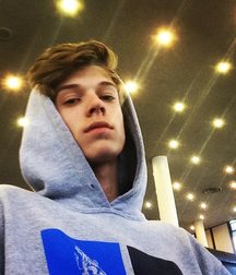 Colin Ford 5b2dc62f490b3.jpg