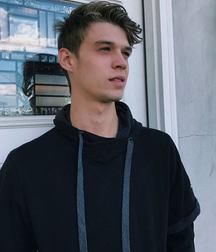 Colin Ford 5b2dc63478ffb.jpg