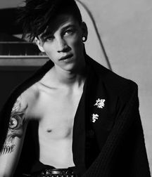 ash stymest 5b38156816ec9.jpg