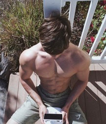 David laid 5b3a9f221ae6f.jpg