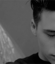 Brooklyn Beckham 5b4430bd357b3.gif