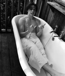 Brooklyn Beckham 5b4430cd9ff56.jpg