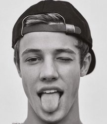 Cameron Dallas 5b5eb9fd02526.jpg