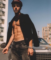 Cameron Dallas 5b5eba24939f2.jpg