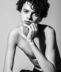 Andrei Dobrin 5bb2d597a626b.jpg