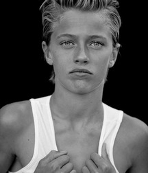 Lucky Blue Smith 5bb6a75e771eb.jpg