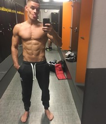 yngboys want daddies2 5acb5bdda5b21.jpg