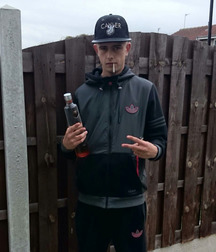 yngboys want daddies3 5acb5c3e304e2.jpg