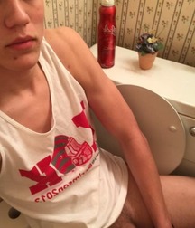 yngbois want daddies132 5ad725d0b573e.jpg