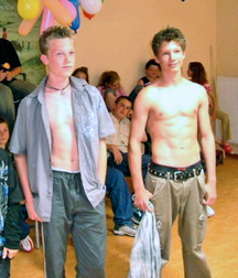 boys for oldmen111 5adf204f93d8e.jpg