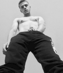 boys hard fordaddies4 5ae31881e3ba2.jpg