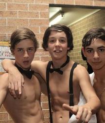 cute boys 5ad5d9ae6e80d.jpg