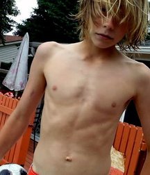 cute boys 5ad5d9e265435.jpg
