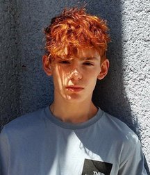 cute boys 5ad5da4fa49a0.jpg