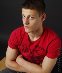hot sporty teen 5b70566bbf352.jpg