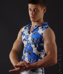 hot sporty teen 5b70576838314.jpg