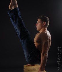 hot sporty teen 5b70584bf3276.jpg