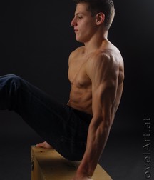 hot sporty teen 5b7058551b32c.jpg