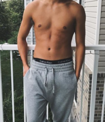 Boys in Sweatpants 5b66129a1f186.png