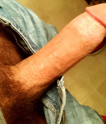 Pics of me 5ac56ca6cb5e6.jpg