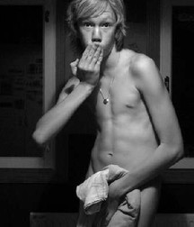 Boys are boys 5b3b87a113e4b.jpg