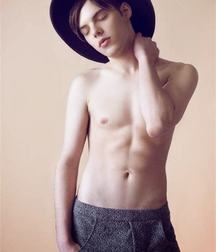 Oh,boys! 5b6fc8f94175e.jpg