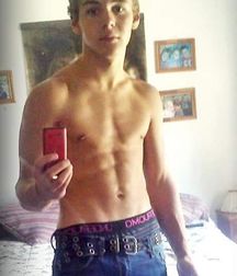 Oh,boys! 5b6fca6107c74.jpg