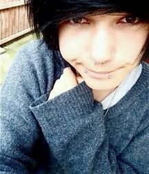Emo boys Just beautiful 2 5b71207a8020e.jpg