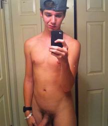 Boy x 100 for rating x 100 5b73f40f1fecc.jpg