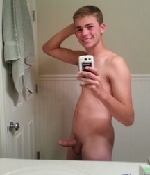 Young,cute and hot 5ba50e0240bb8.jpg