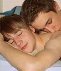 In bed 5bb0b4978155e.jpg